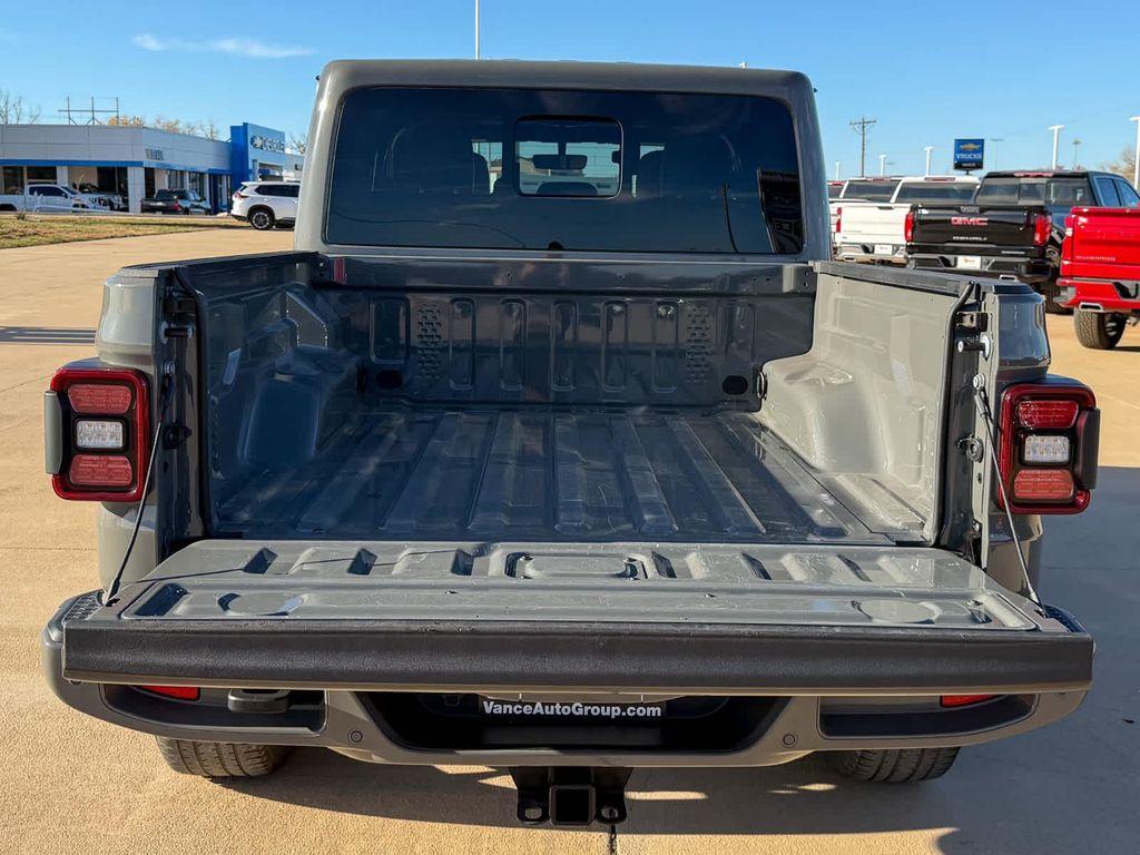 used 2022 Jeep Gladiator car, priced at $32,998