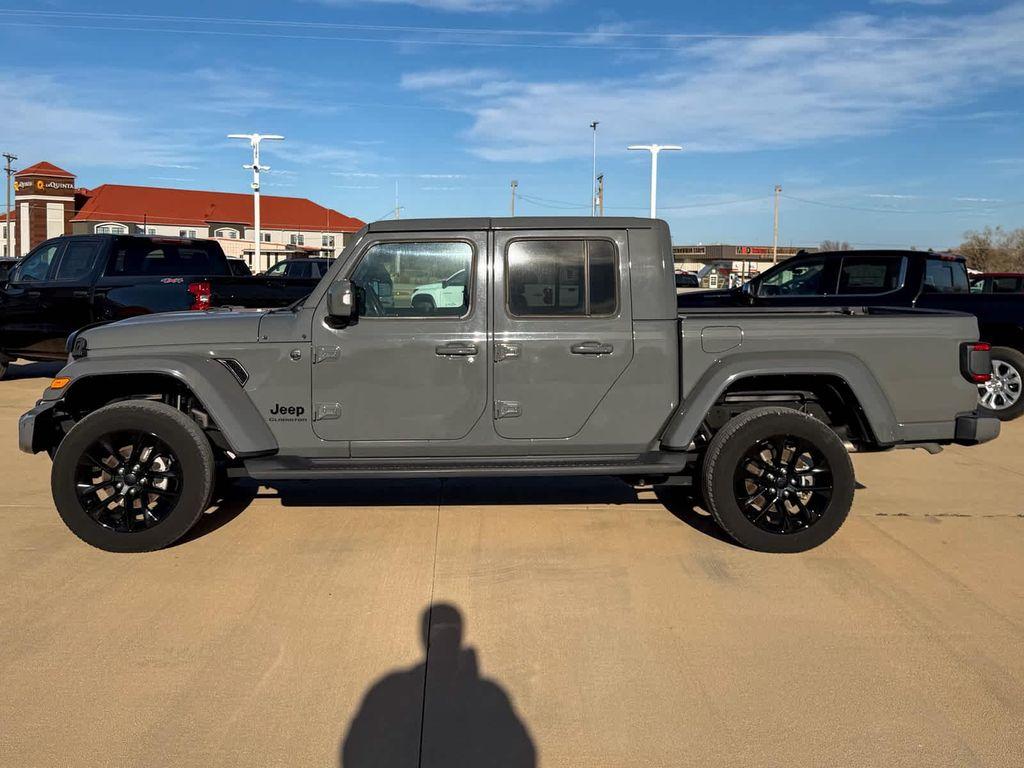 used 2022 Jeep Gladiator car, priced at $32,998