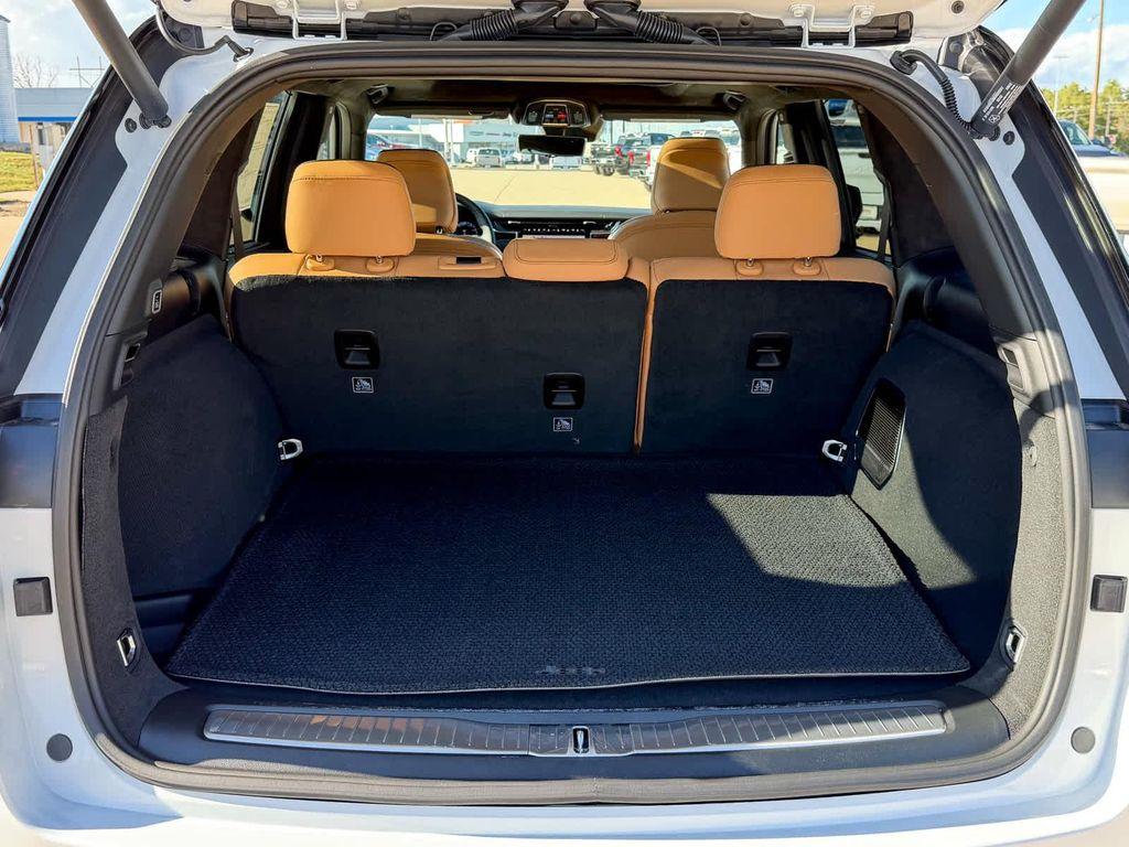 new 2025 Jeep Grand Cherokee car, priced at $68,825