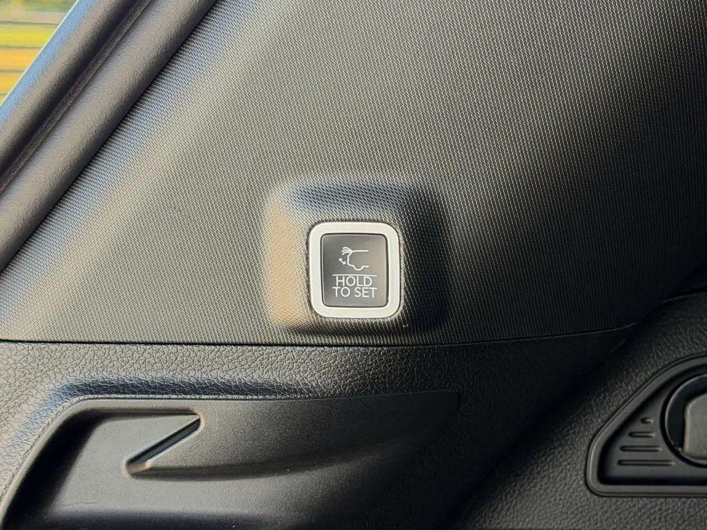 new 2025 Jeep Grand Cherokee car, priced at $68,825