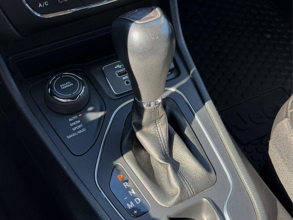 used 2022 Jeep Cherokee car, priced at $24,774