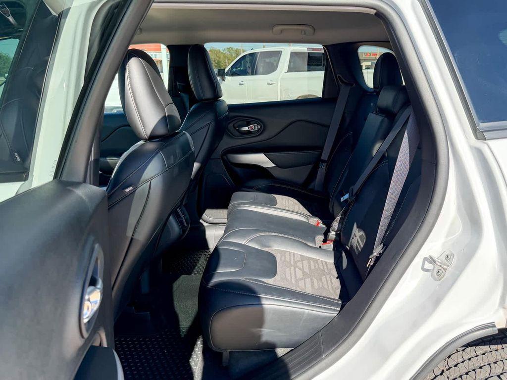 used 2022 Jeep Cherokee car, priced at $24,774