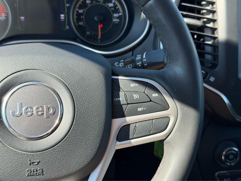 used 2022 Jeep Cherokee car, priced at $24,774