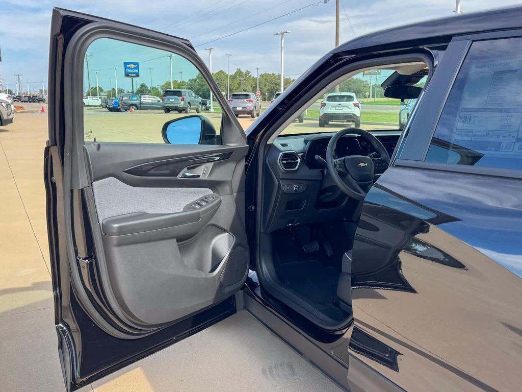 new 2026 Chevrolet TrailBlazer car, priced at $25,820