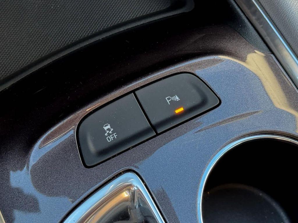 used 2020 Chevrolet Malibu car, priced at $17,585