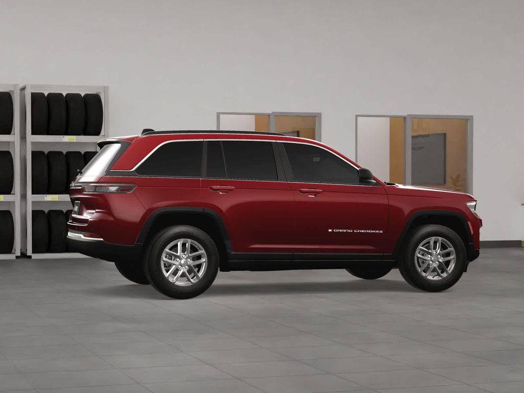 new 2025 Jeep Grand Cherokee car, priced at $44,170