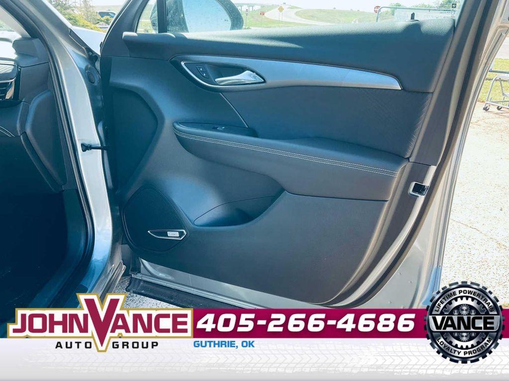 used 2025 Buick Envision car, priced at $35,850