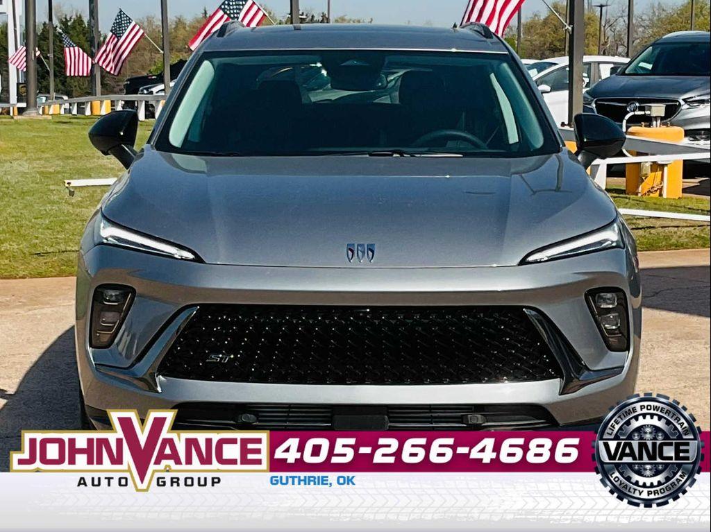 used 2025 Buick Envision car, priced at $35,850