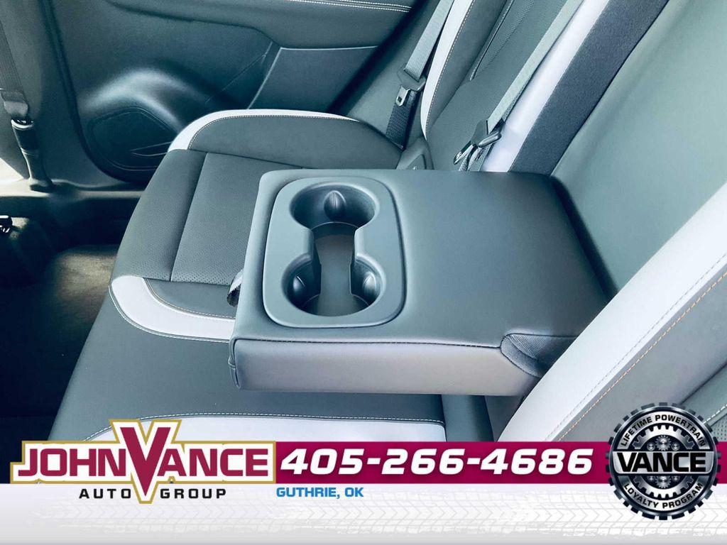 used 2025 Buick Envision car, priced at $35,850