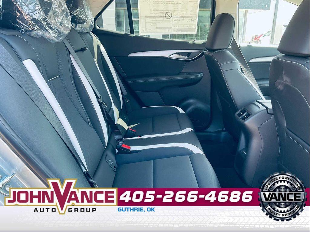 used 2025 Buick Envision car, priced at $35,850