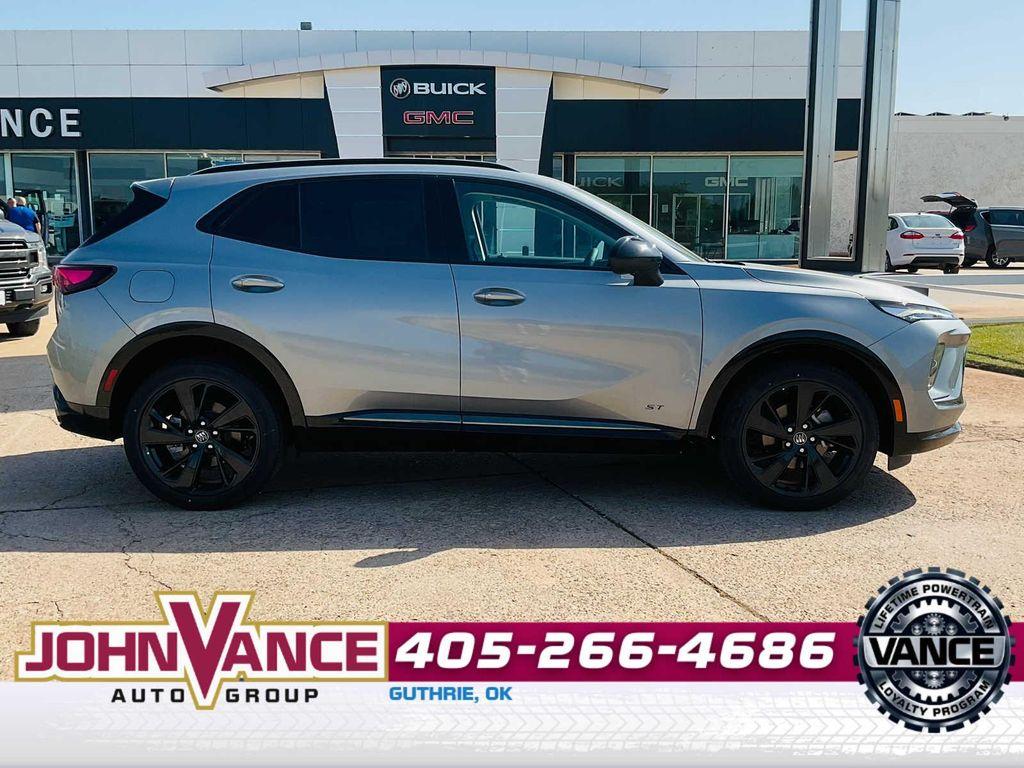used 2025 Buick Envision car, priced at $35,850
