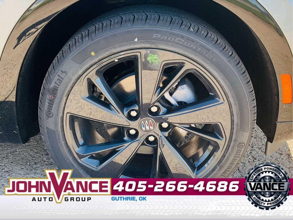 used 2025 Buick Envision car, priced at $35,850