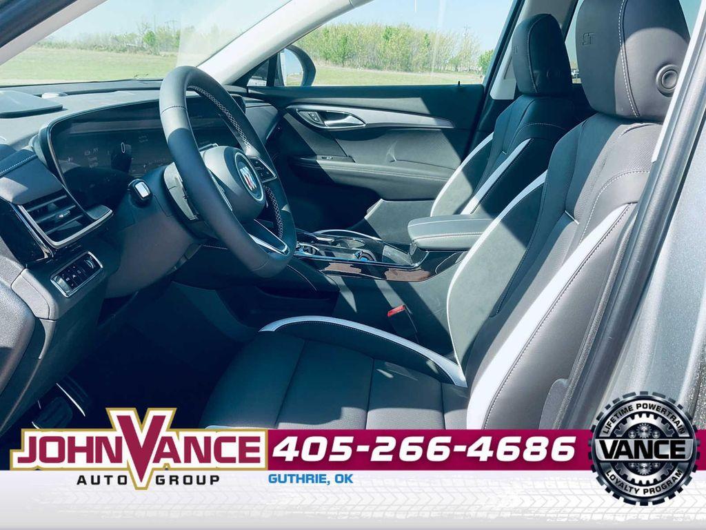 used 2025 Buick Envision car, priced at $35,850