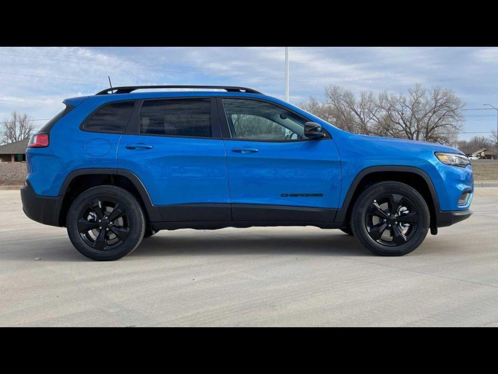 new 2023 Jeep Cherokee car, priced at $37,890