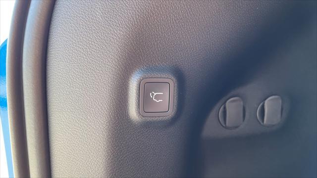 new 2023 Jeep Cherokee car, priced at $37,890