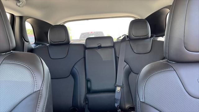 new 2023 Jeep Cherokee car, priced at $37,890