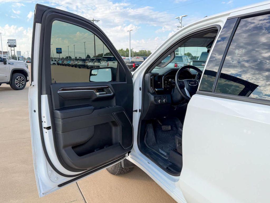 used 2023 GMC Sierra 1500 car, priced at $33,798