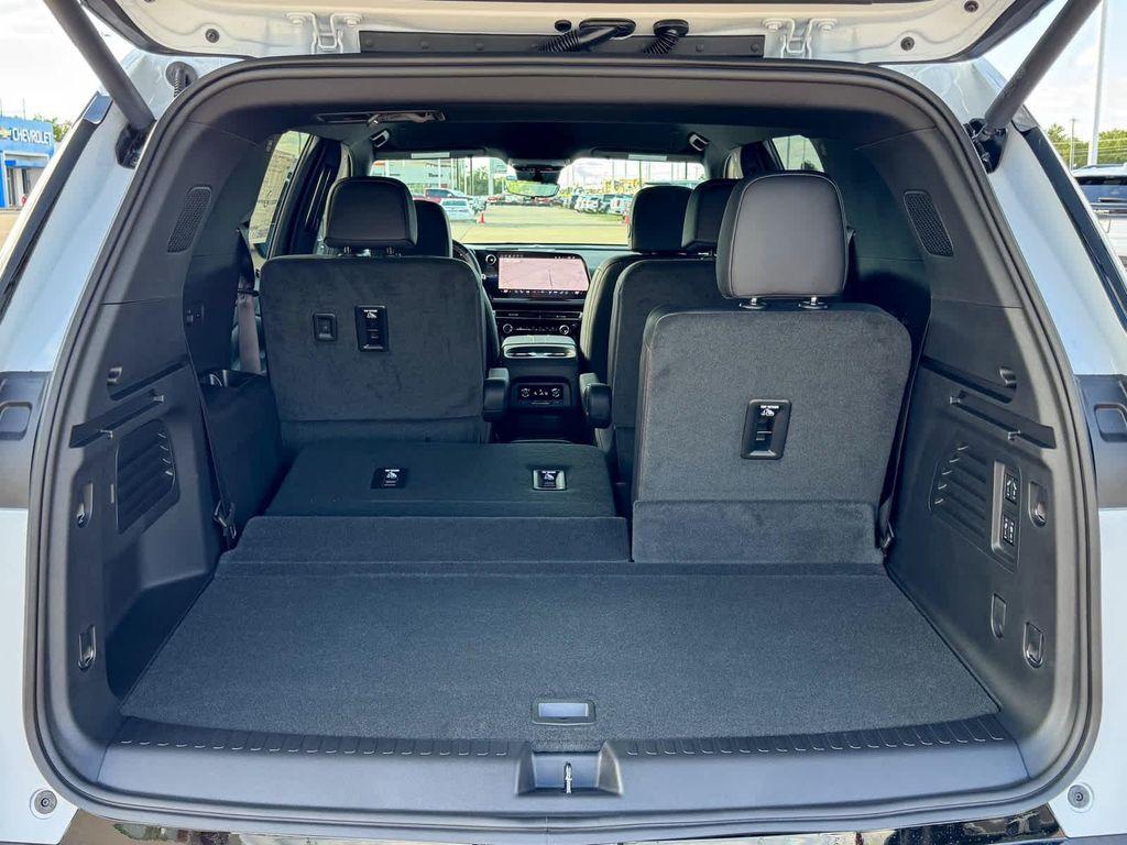 new 2026 Chevrolet Traverse car, priced at $60,330