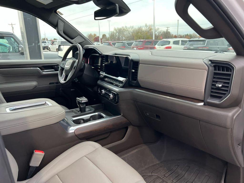 used 2022 GMC Sierra 1500 car, priced at $43,997