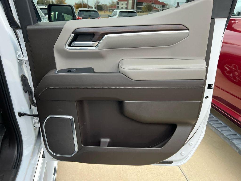 used 2022 GMC Sierra 1500 car, priced at $43,997