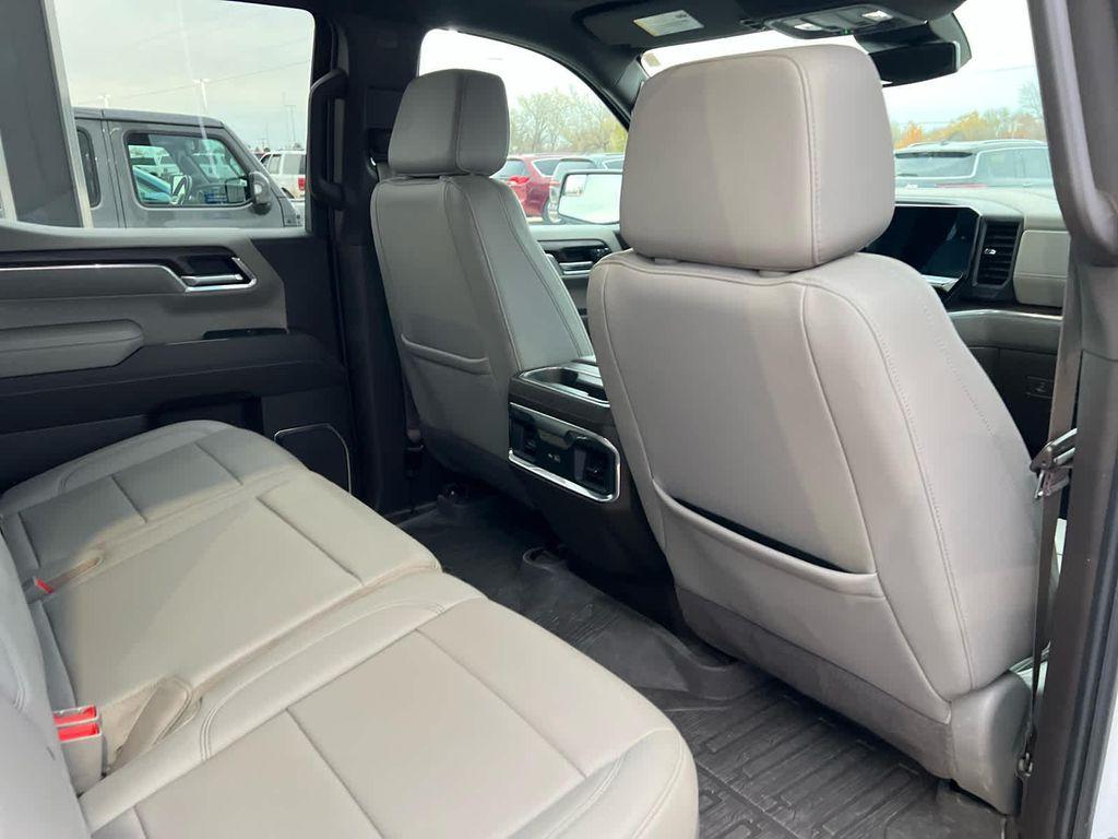 used 2022 GMC Sierra 1500 car, priced at $43,997