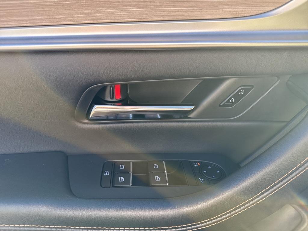 new 2025 Mazda CX-90 PHEV car, priced at $50,566