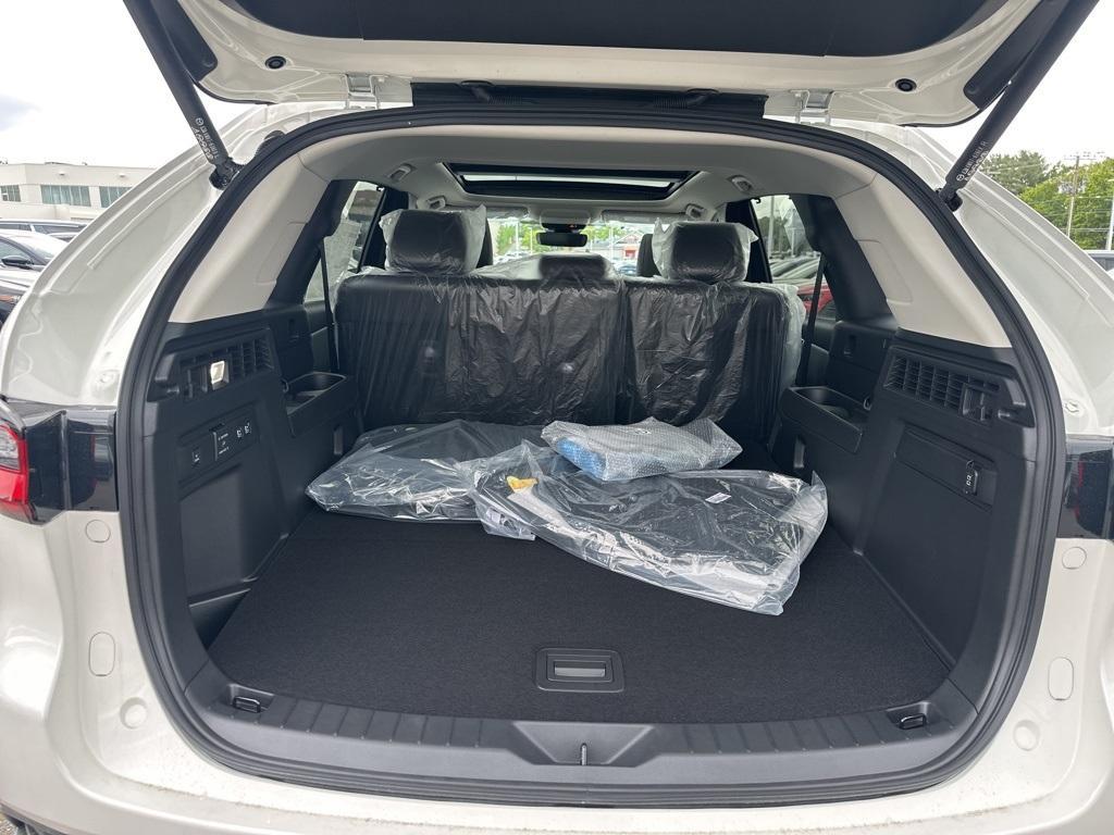 new 2025 Mazda CX-70 PHEV car, priced at $55,319