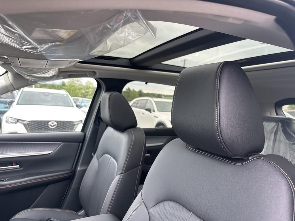 new 2025 Mazda CX-70 PHEV car, priced at $55,319