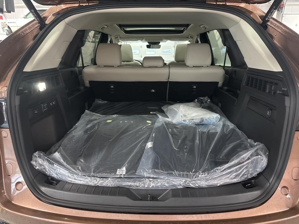 new 2025 Mazda CX-70 PHEV car, priced at $55,151