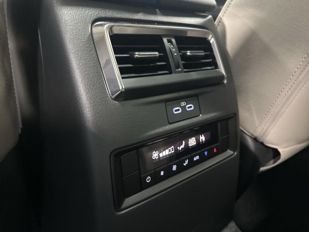 new 2025 Mazda CX-70 PHEV car, priced at $55,151