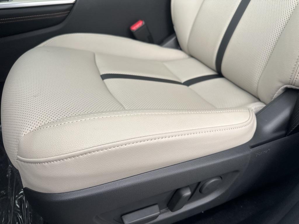 new 2025 Mazda CX-70 PHEV car, priced at $56,099