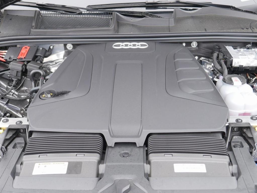 used 2025 Audi Q7 car, priced at $58,400