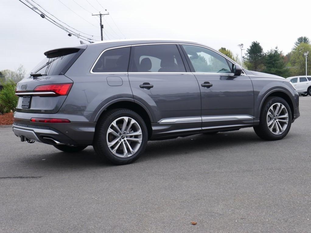 used 2025 Audi Q7 car, priced at $58,400