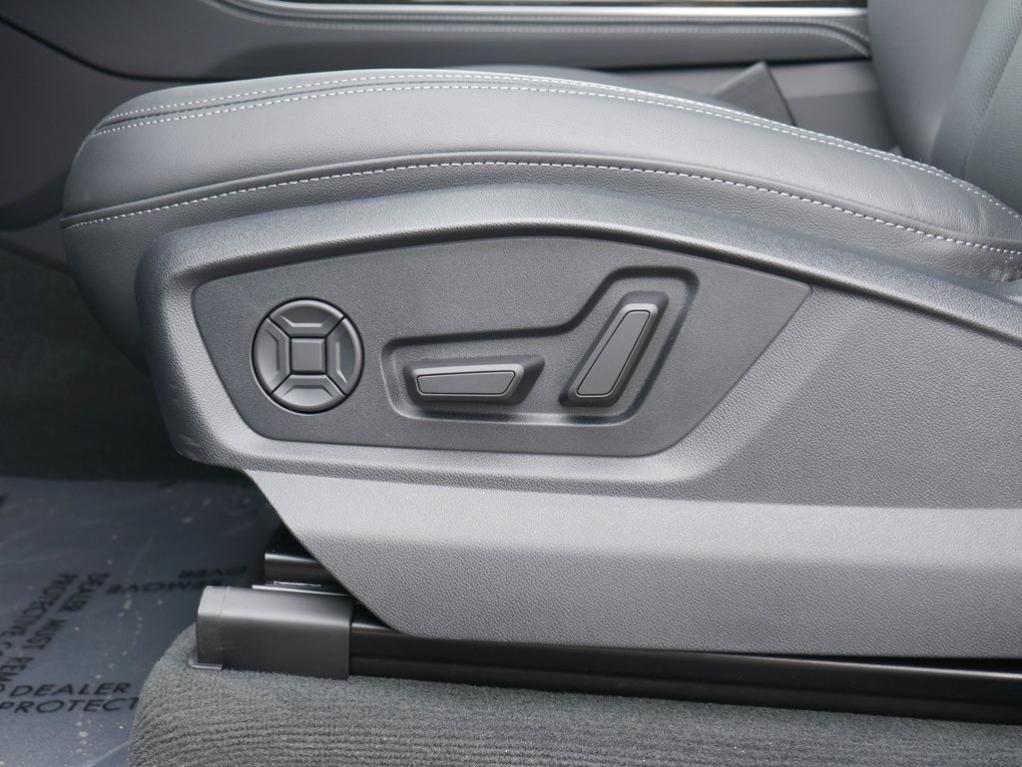 used 2025 Audi Q7 car, priced at $58,400