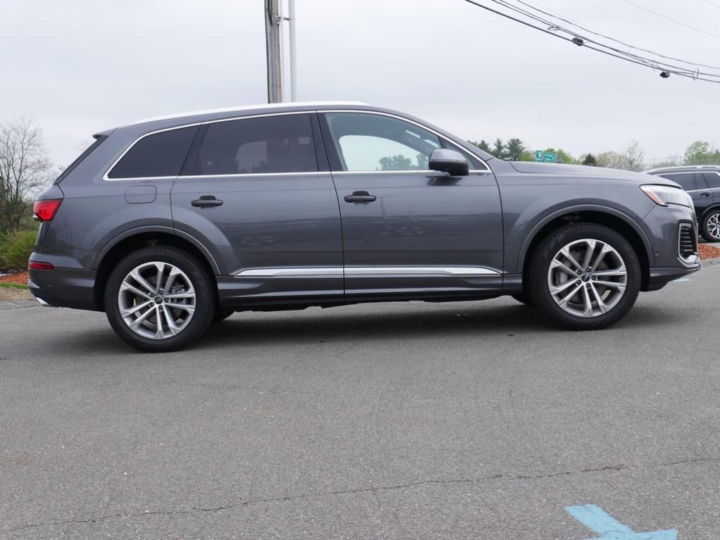 used 2025 Audi Q7 car, priced at $58,400