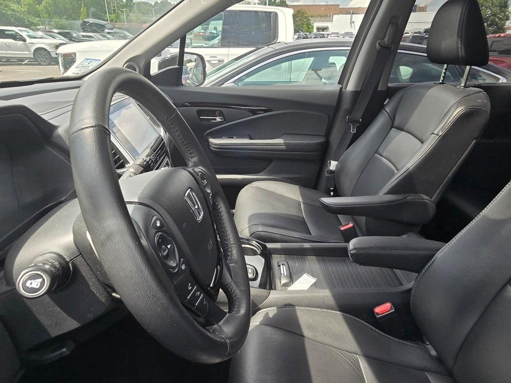 used 2017 Honda Pilot car