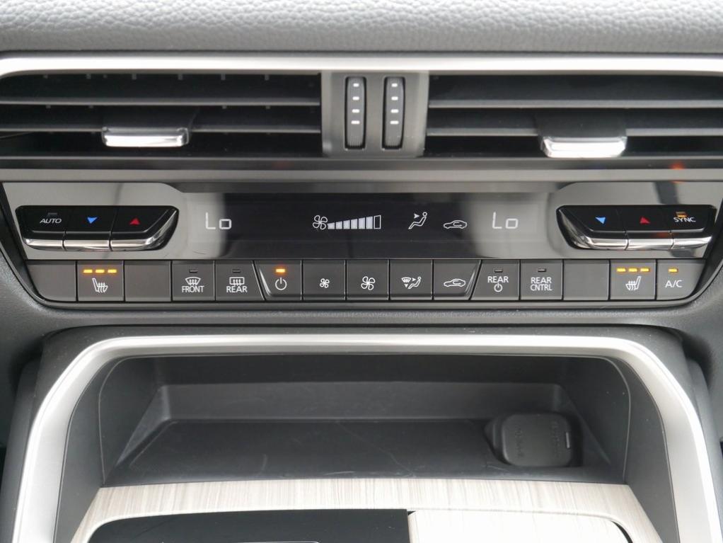 used 2024 Mazda CX-90 PHEV car, priced at $37,600