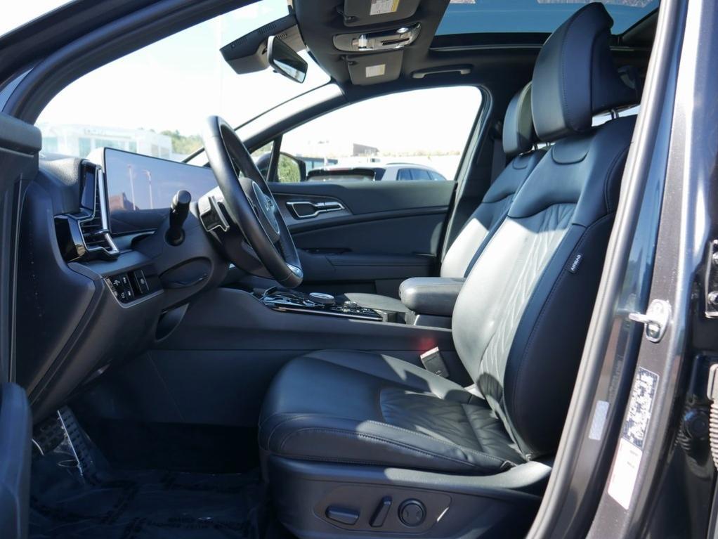 used 2023 Kia Sportage Plug-In Hybrid car, priced at $27,400