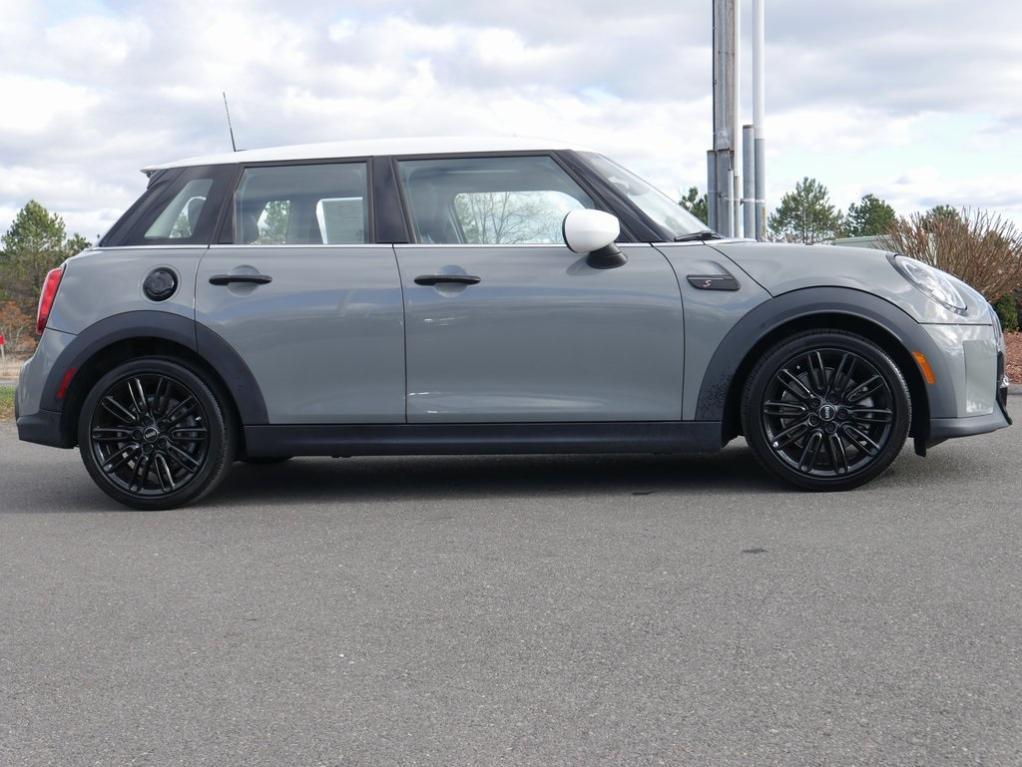 used 2022 MINI Hardtop car, priced at $24,200
