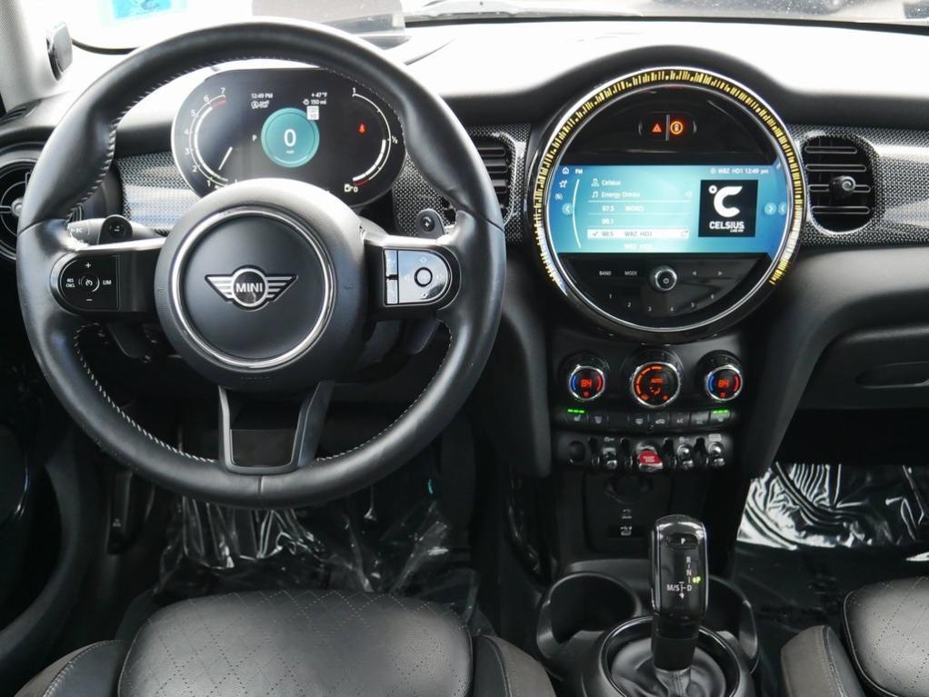 used 2022 MINI Hardtop car, priced at $24,200