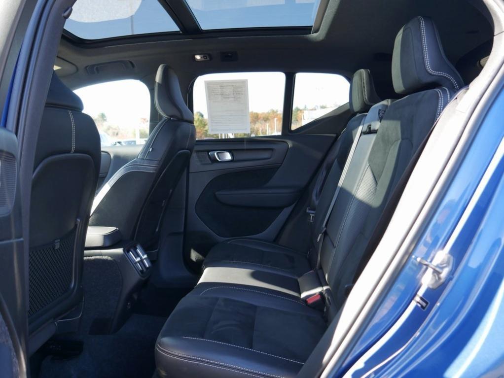 used 2019 Volvo XC40 car, priced at $22,300