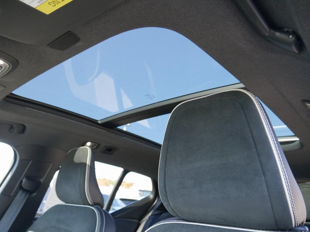 used 2019 Volvo XC40 car, priced at $22,300