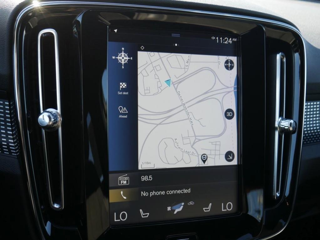 used 2019 Volvo XC40 car, priced at $22,300