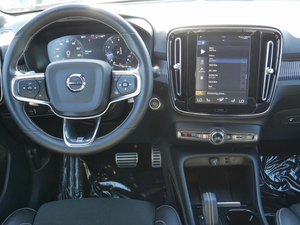 used 2019 Volvo XC40 car, priced at $22,300