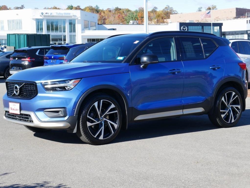 used 2019 Volvo XC40 car, priced at $22,300