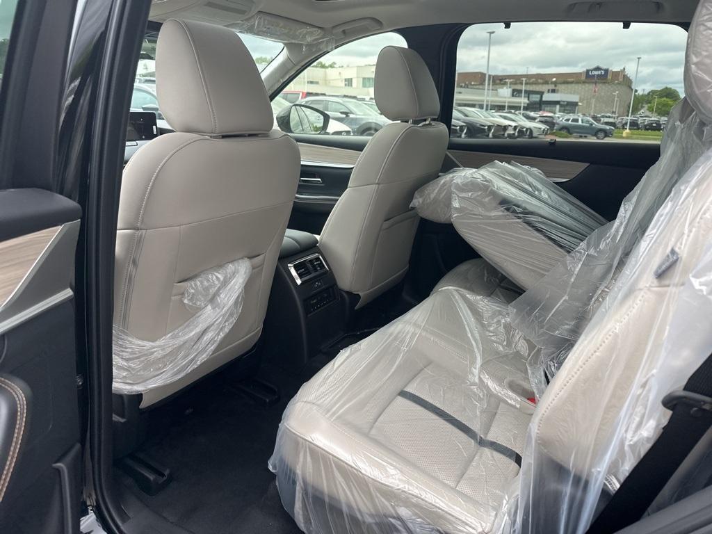 new 2025 Mazda CX-70 car, priced at $46,707