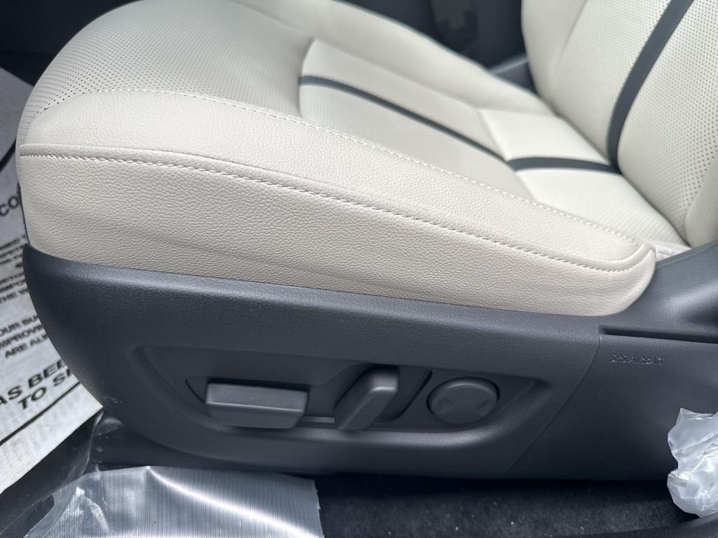 new 2025 Mazda CX-70 car, priced at $46,707