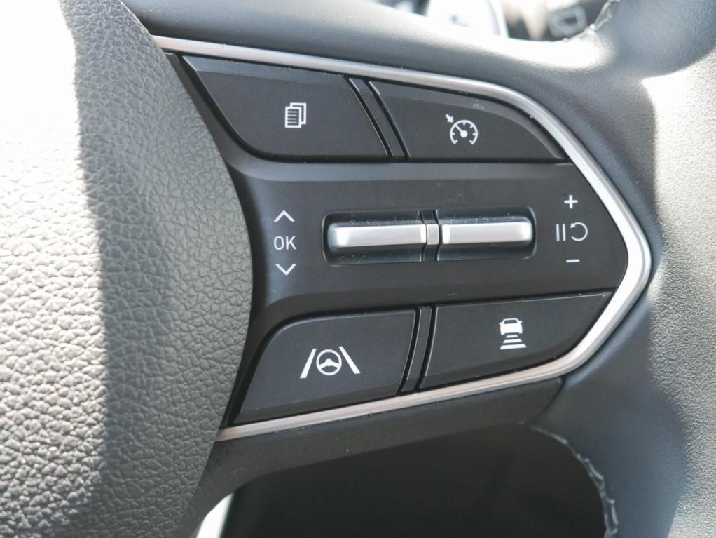 used 2022 Hyundai Santa Fe car, priced at $26,000