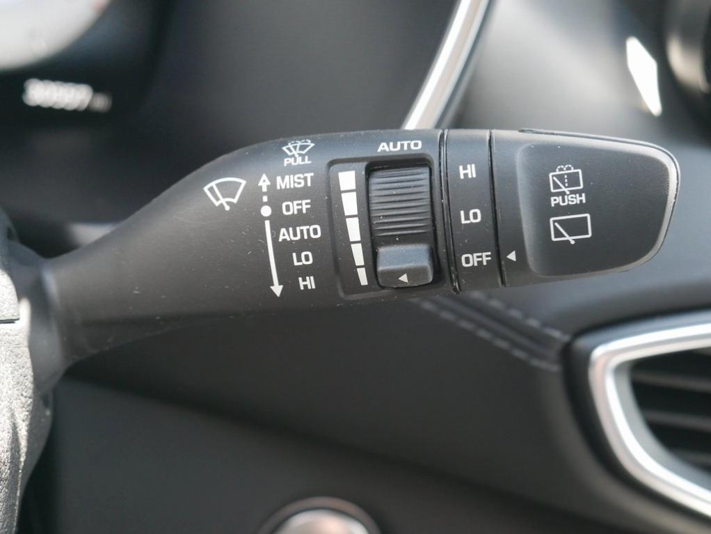 used 2022 Hyundai Santa Fe car, priced at $26,000