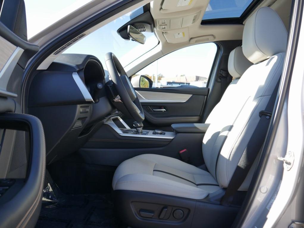 used 2024 Mazda CX-90 PHEV car, priced at $34,000